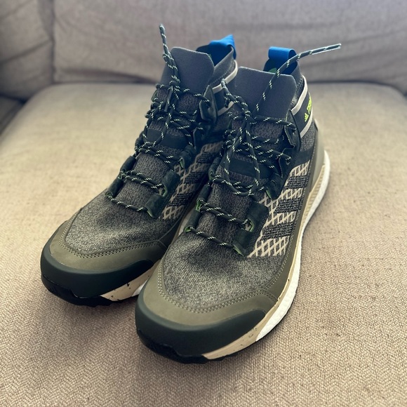 Adidas - Picture 5 of 10